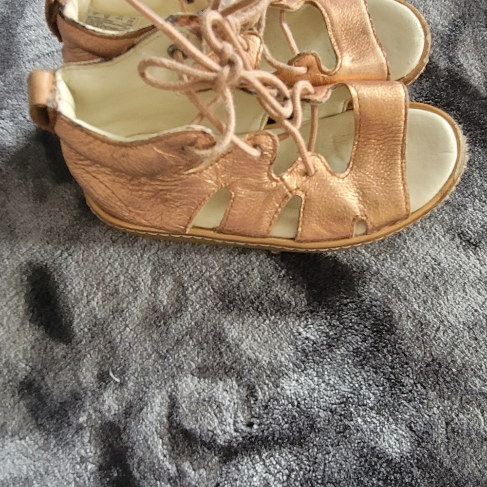 Sandals - Picture 2 of 4